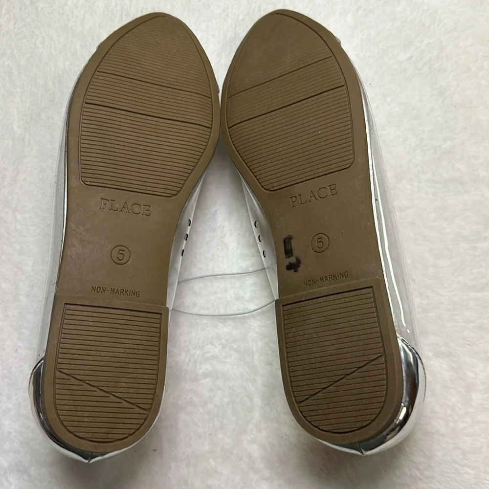 The Childrens Place Youth Silver/Clear Dressy Ballet Flats NonMark Soles NWT S 5